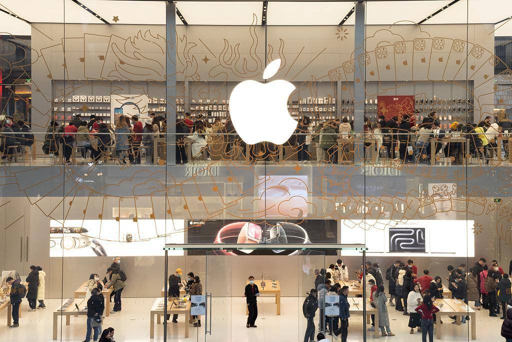 Apple reaffirms commitment to China