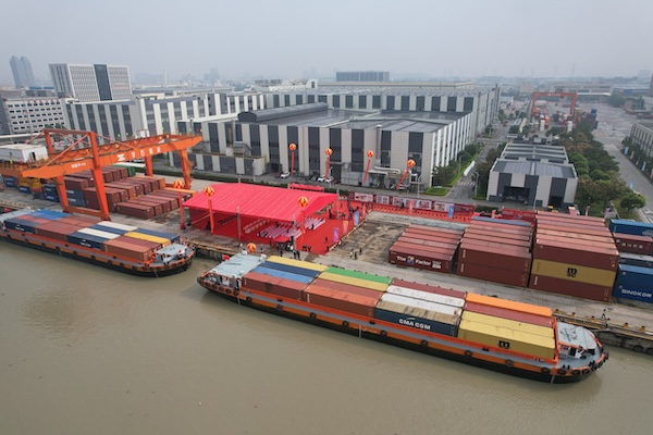 'Tongxiang' ships set sail for the seven seas