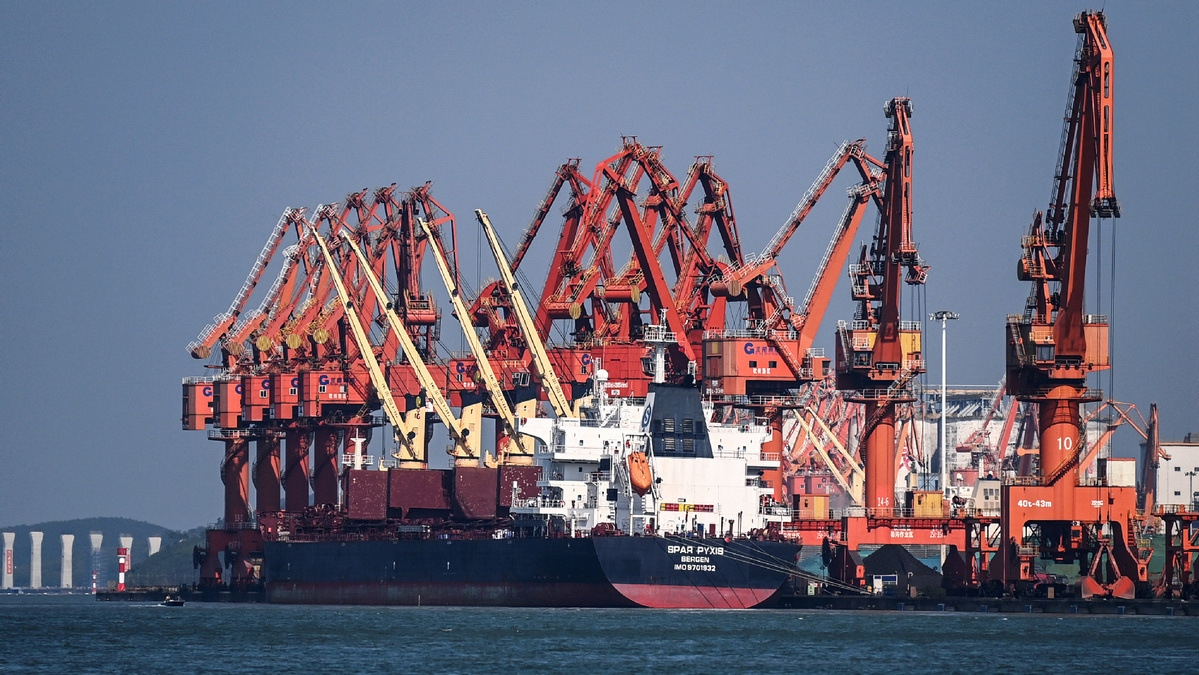 Jiaxing's sea-rail intermodal transport provides global connections