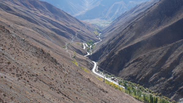 China-built road improves Tajikistan's transport system
