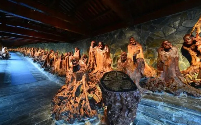 Root carving art flourishes in Quzhou