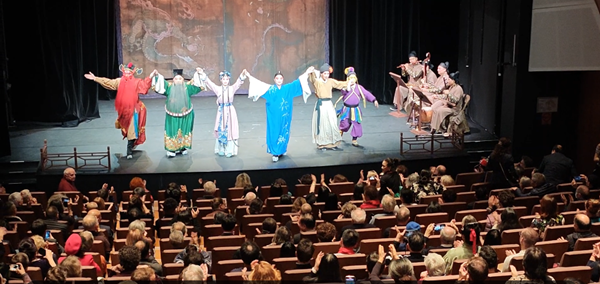 Wenzhou's Ouju Opera shines in Paris
