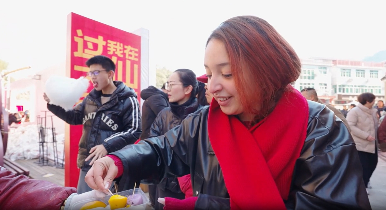 Moroccan girl celebrates Chinese New Year in Lishui