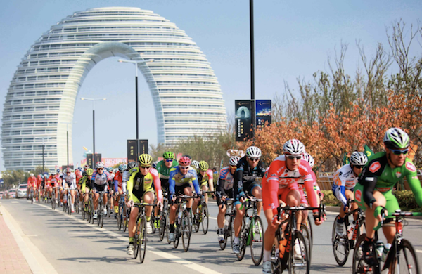 Wheels of excitement spin in Huzhou's scenic races
