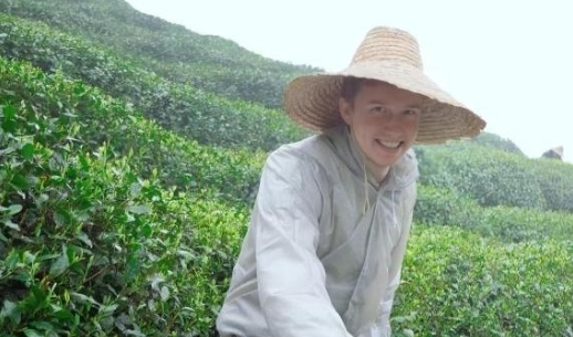 Frenchman discovers beauty of Hangzhou
