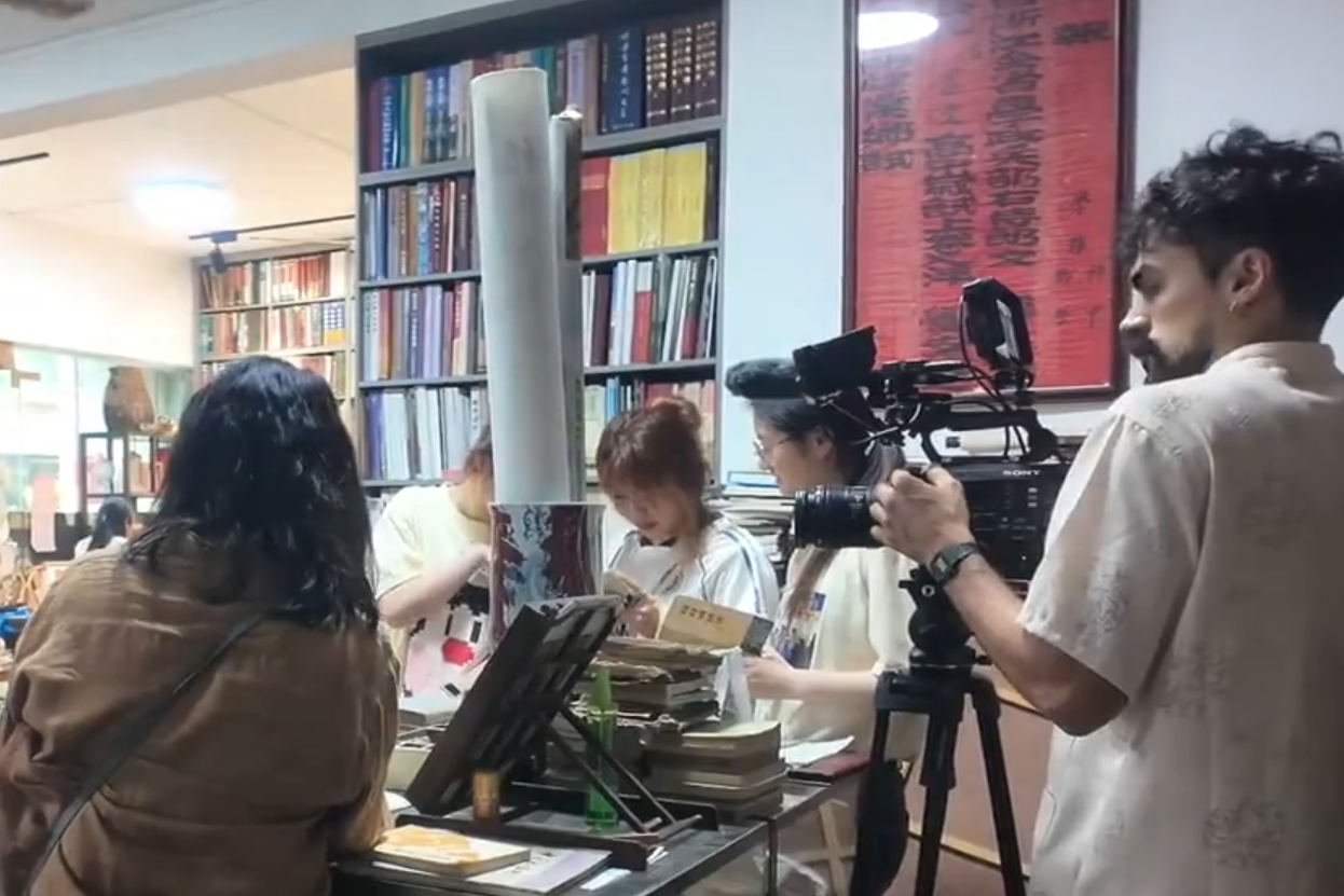 Intl filmmakers embark on journey exploring Quzhou