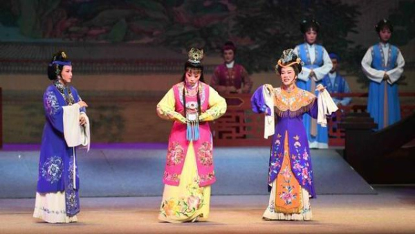Yinzhou Yue Opera Troupe performs in Beijing