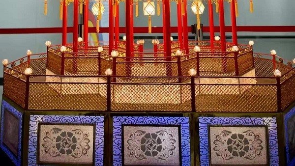 Xiashi colored lanterns connect overseas fans of Chinese culture