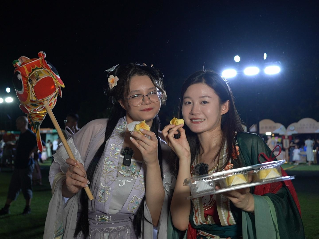 Russian student experience Mid-Autumn Festival vibes