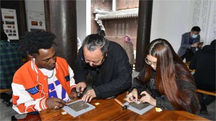 Dongyang: International students feel the charm of 
