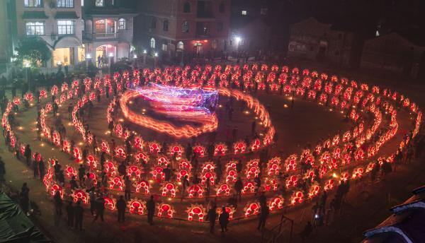 Jinhua dragon lantern show
