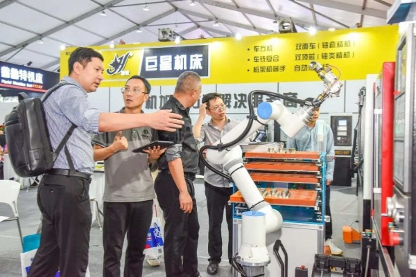 用无人机攀登珠峰是什么样的感受？