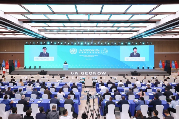 浙江人在新疆盐碱地养出海鲜