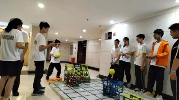 Quzhou teens win big at World Robot Contest