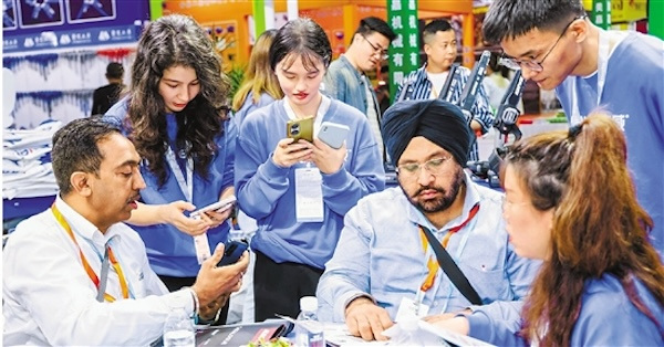 Yiwu welcomes growing number of foreign merchants