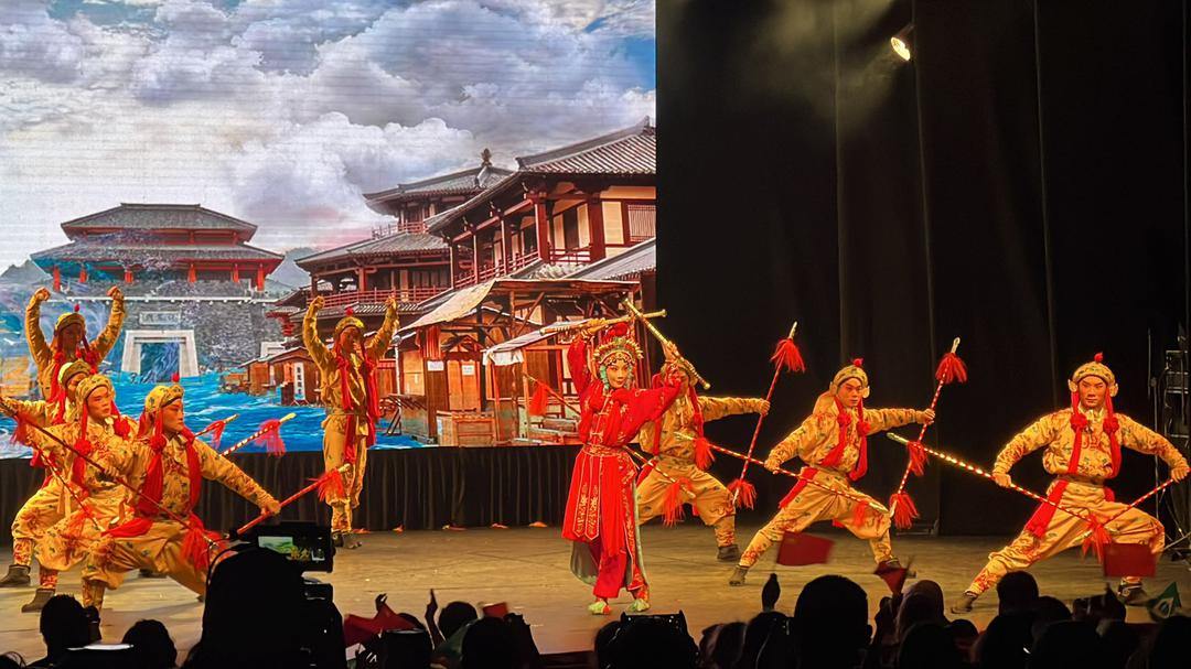 Wuju Opera takes stage in Brazil