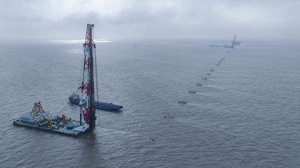 Over 1,000 piles set for historic Hangzhou Bay railway bridge