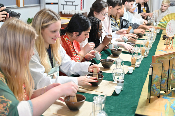 British students delve into Chinese culture in Ningbo