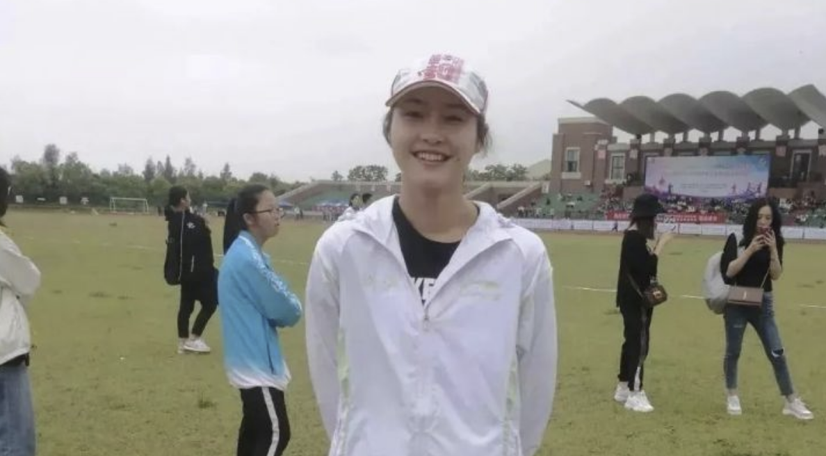 Zhoushan's Rao Xinyu Wins 4th Place in the Women's 800m final of the Asian Games Track and Field Competition