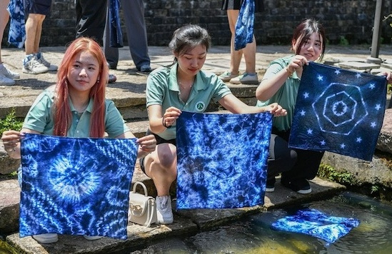 Overseas Chinese youth embrace traditional culture in Jinhua