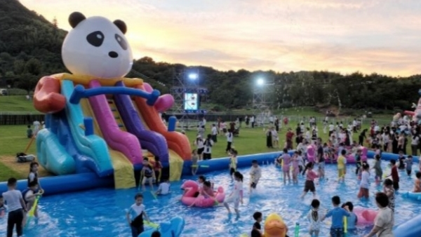 Annual summer night party returns to Deqing
