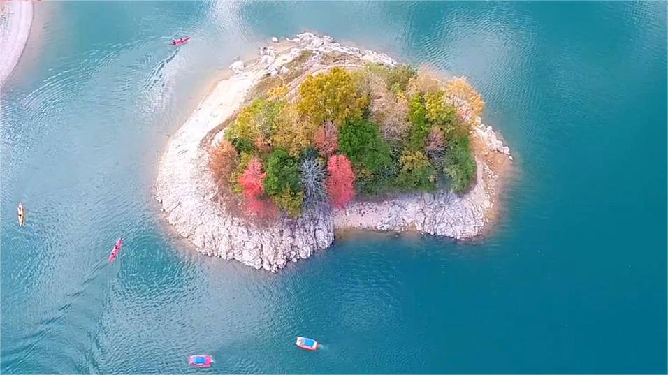 Continued good weather makes Qiandao Lake water sports popular again