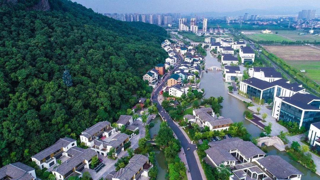 The slow life block of Xiang Lake Financial Town