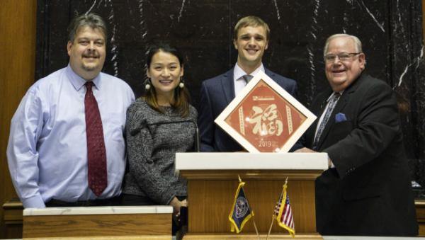 Jason Gives Away Spring Festival Blessing in Indianapolis and Beyond <br />把中国的“福”字送到美国