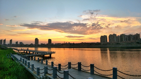 Wonderful Three Kilometers Binjiang Park of Shengzhou