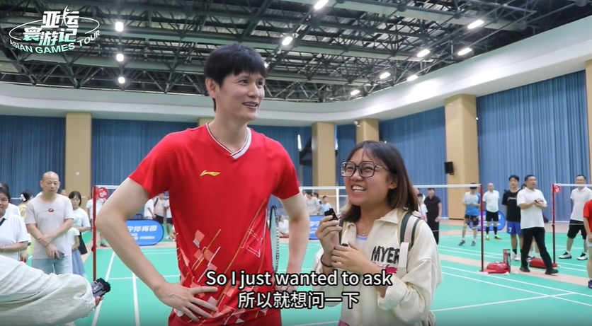 Asian Games Tour | An interview with Chinese badminton player Bao Chunlai by a Malaysian girl Chin Bei Yii