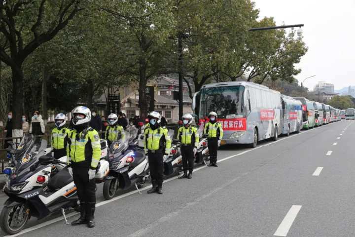 Grand farewell ceremony held in Fuyang District, expressing gratitude for medical teams from other cities of Zhejiang
