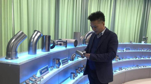 Stumble, introspect and stand up again! This is how Zhejiang people carry the business around the world