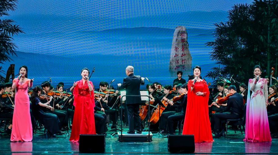 “绿水青山·美丽中国”原创歌曲大赛颁奖晚会在杭州举行