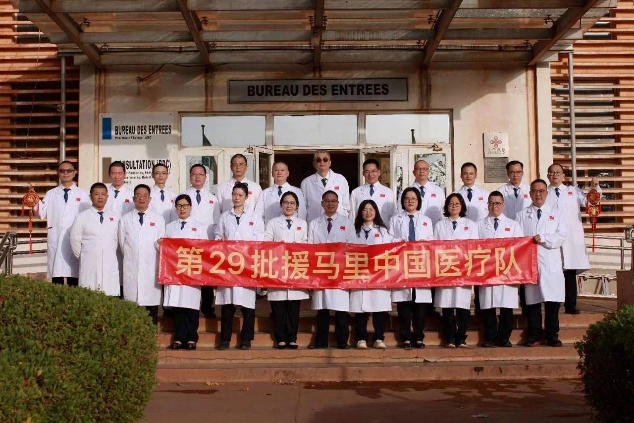 一个迟到的中国医师节